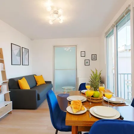 Apartment Eiffel Tower View - Private Paris
