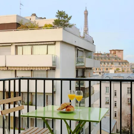 Apartment Eiffel Tower View - Private